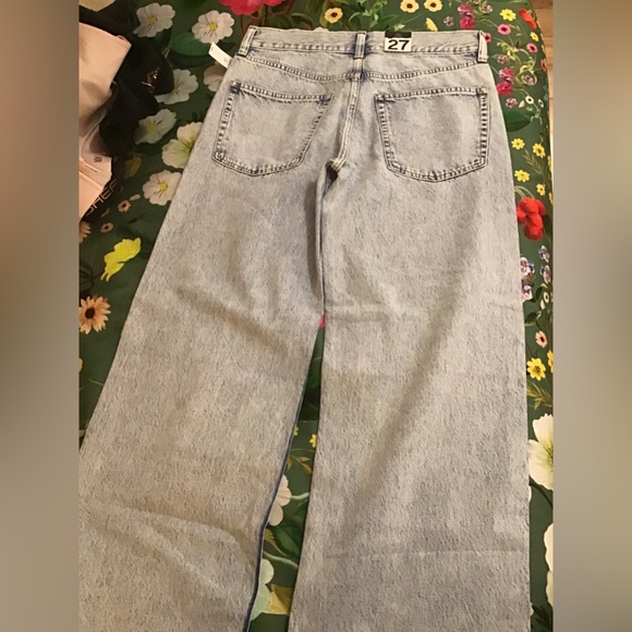 GAP| Straight Leg Jeans - Picture 2 of 4